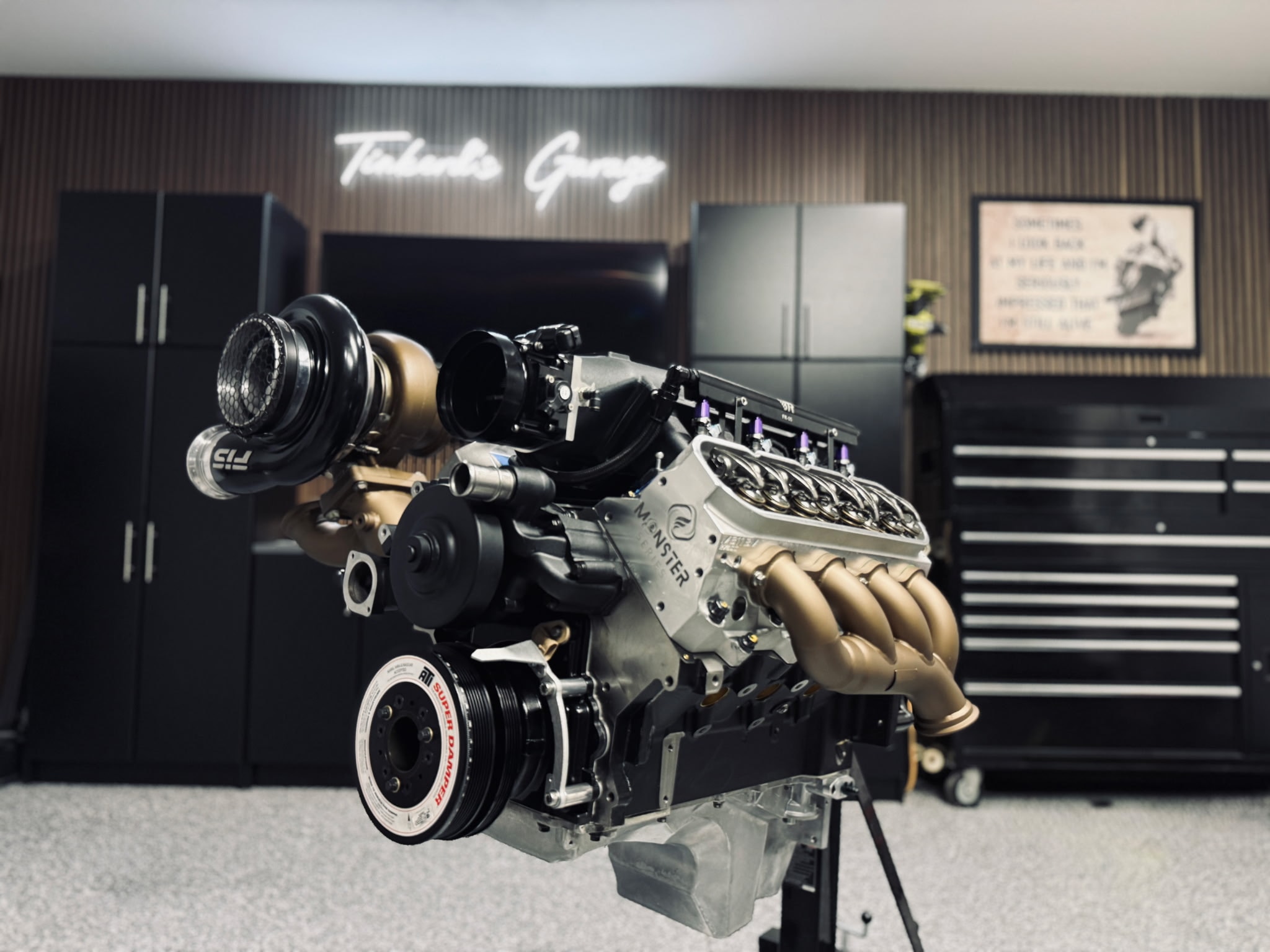 Powder coated engine components and valve covers